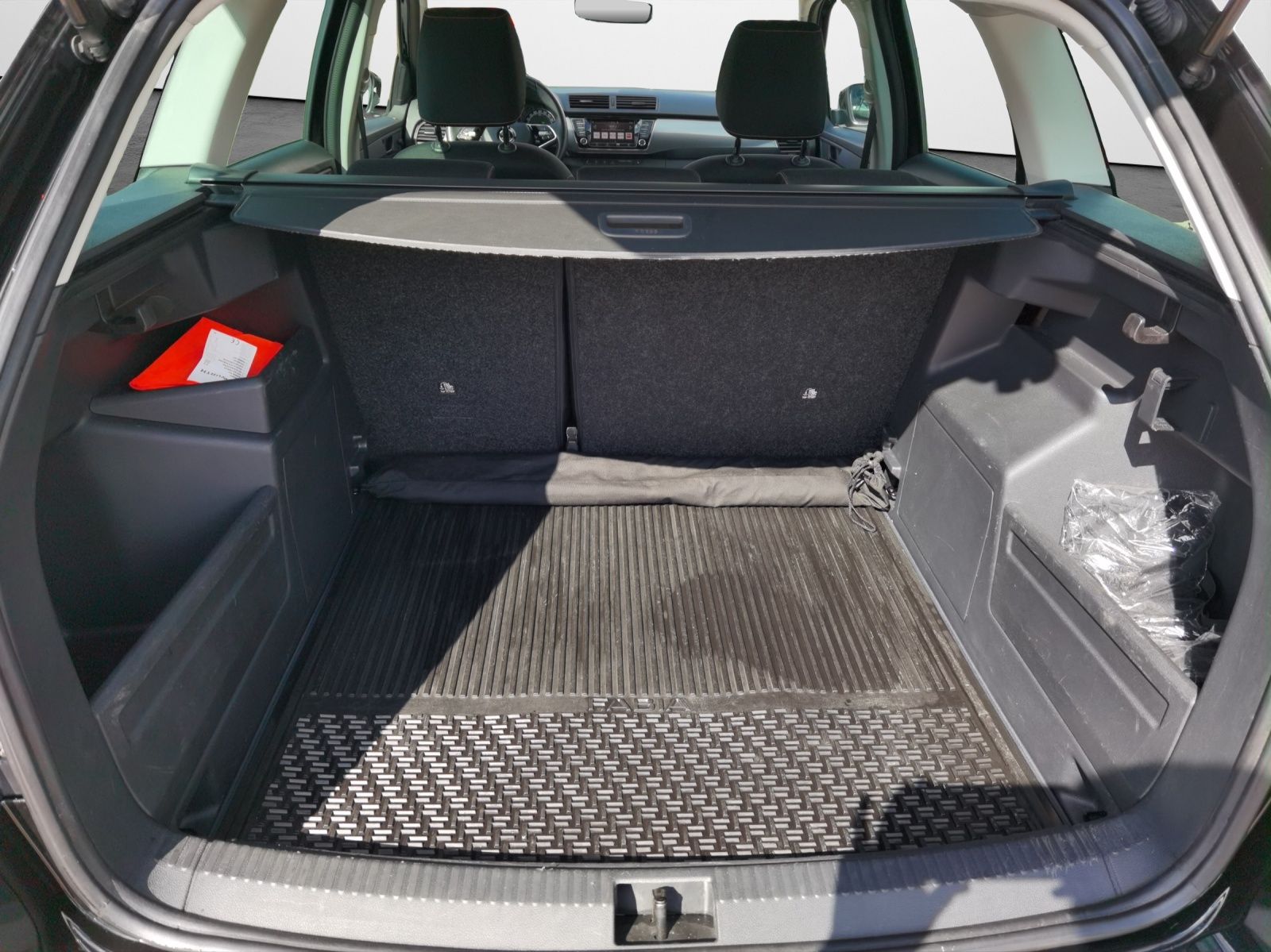 Skoda Fabia Combi 1.0 TSI DSG Best of Clever - Samsaru's Car Outlet