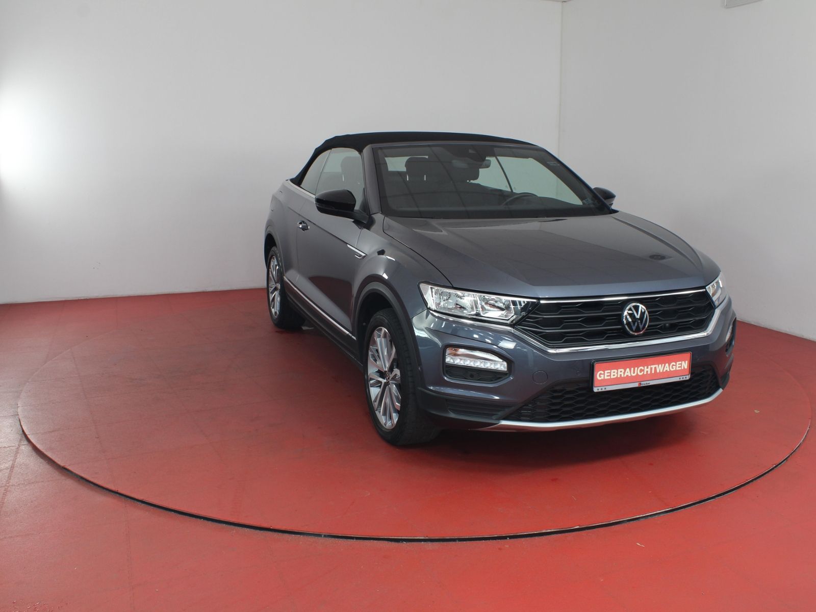 Volkswagen T-Roc 1.0 TSI - Samsaru's Car Outlet