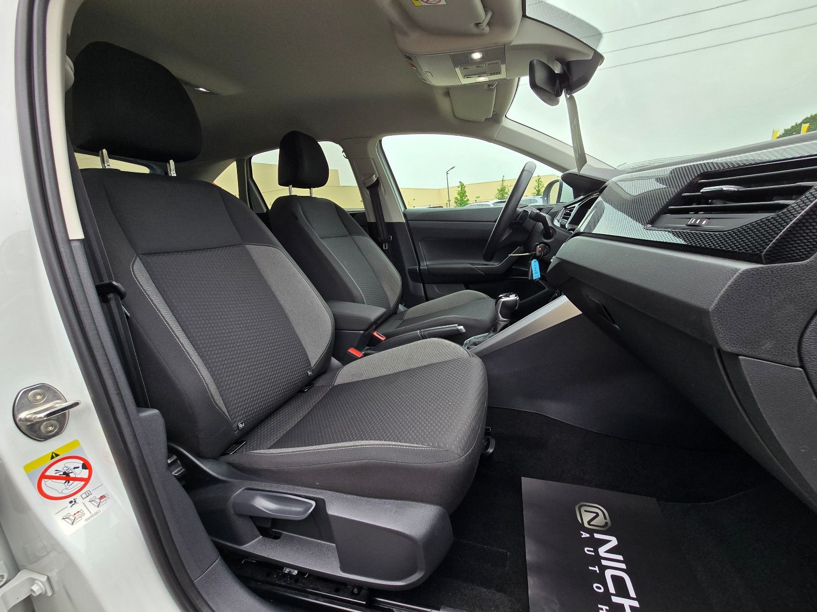 Volkswagen Taigo 1.0TSI DSG Life - Samsaru's Car Outlet