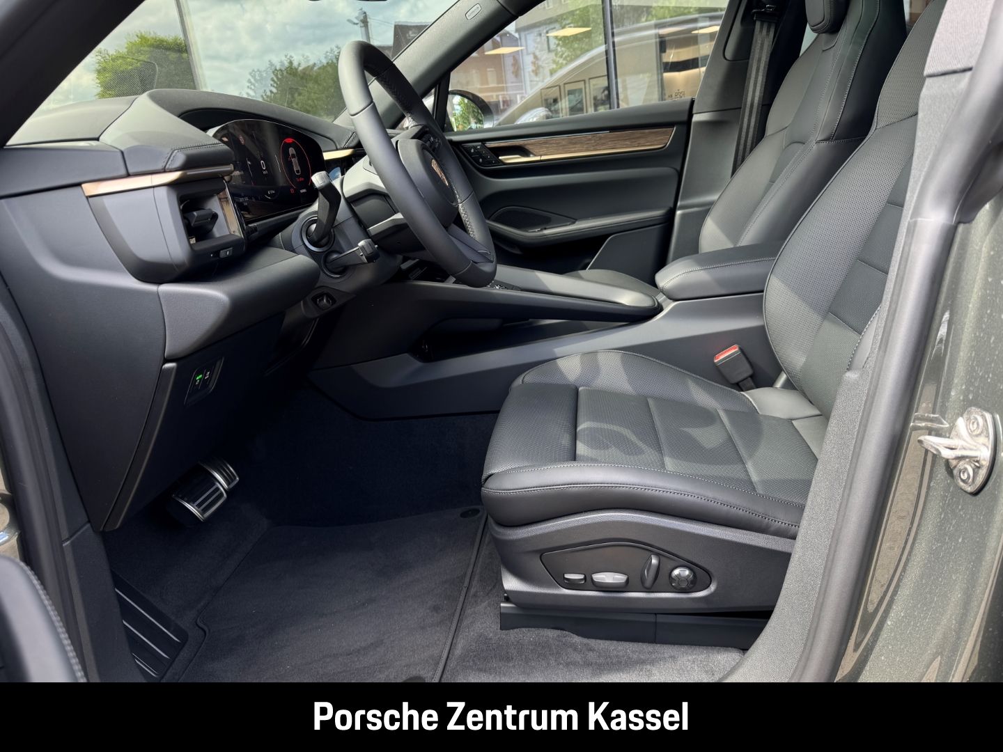 Porsche Macan Electric 4 Matrix LED