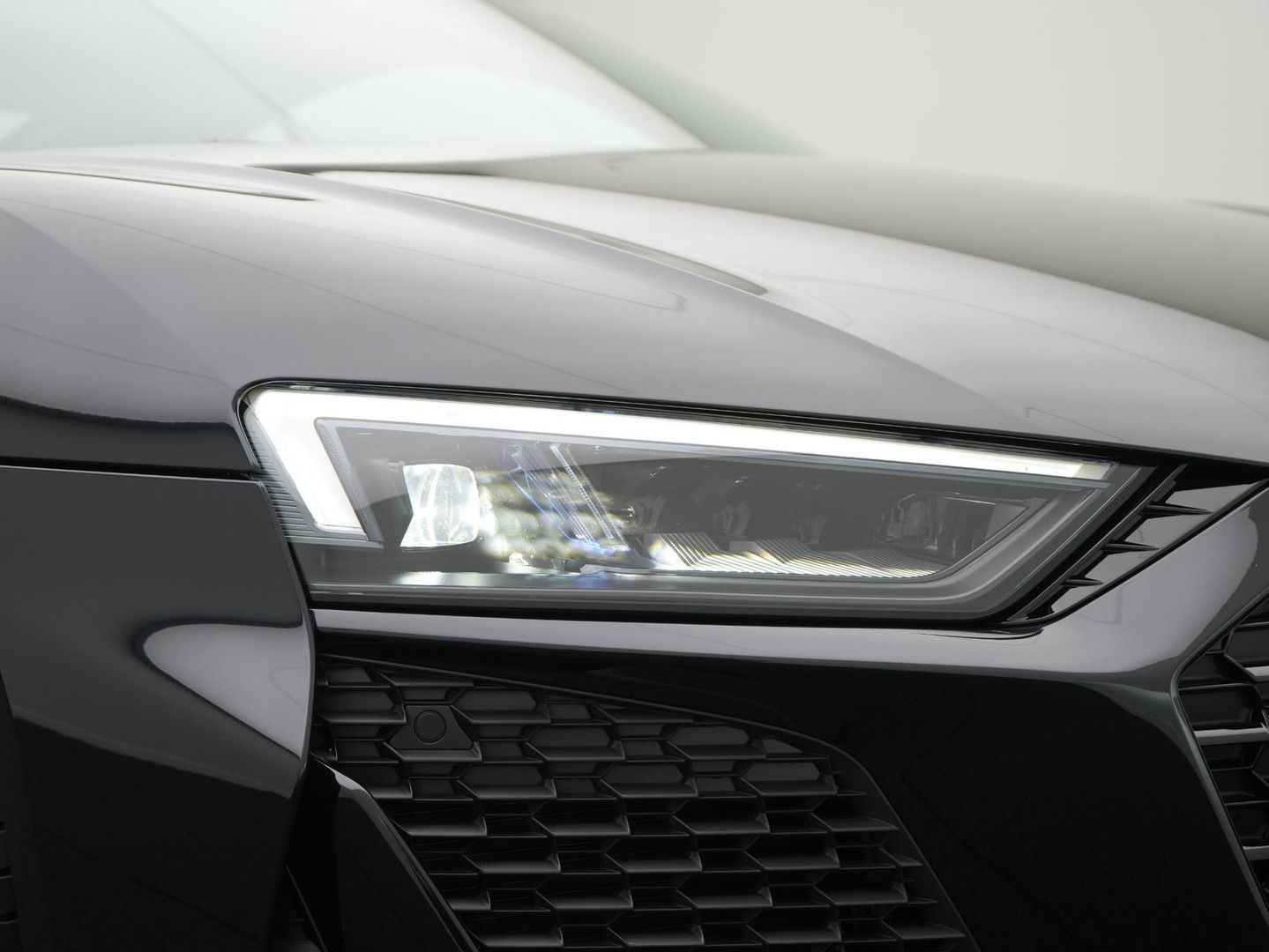 Audi R8 5.2 performance RWD - Samsaru's Car Outlet