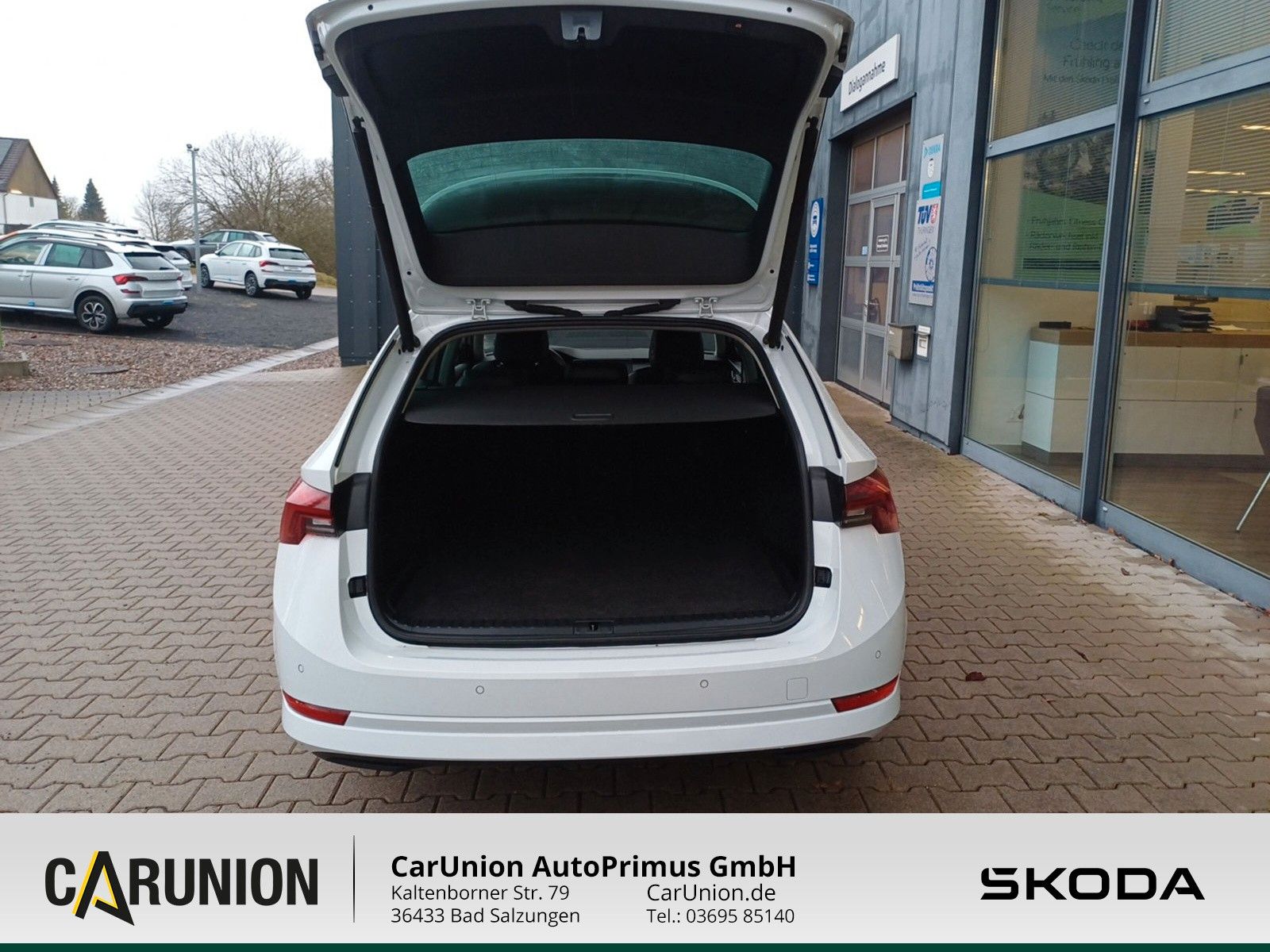 Skoda Octavia Combi Style iV - Samsaru's Car Outlet