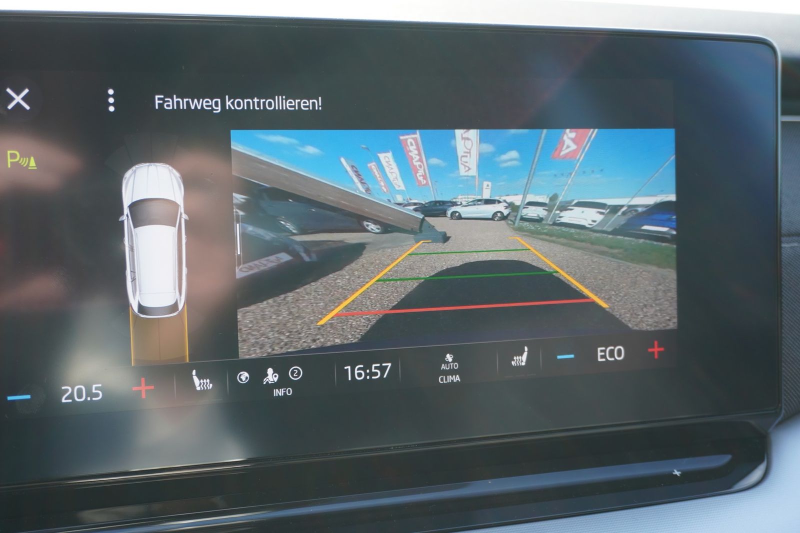 Skoda Octavia Combi 1.4 TSI iV Style - Samsaru's Car Outlet