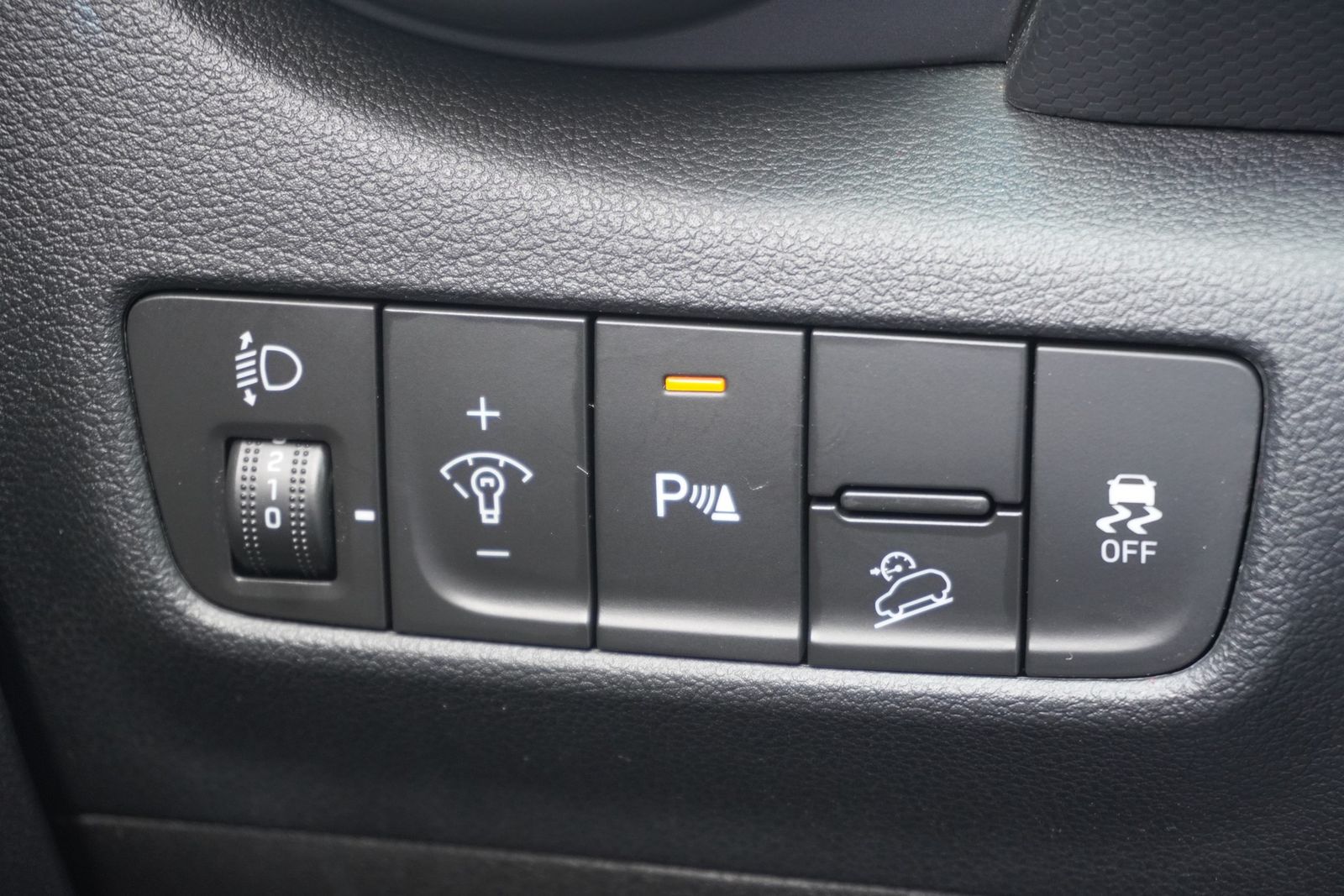 Hyundai Kona 1.0 T-GDI Pure 2WD - Samsaru's Car Outlet
