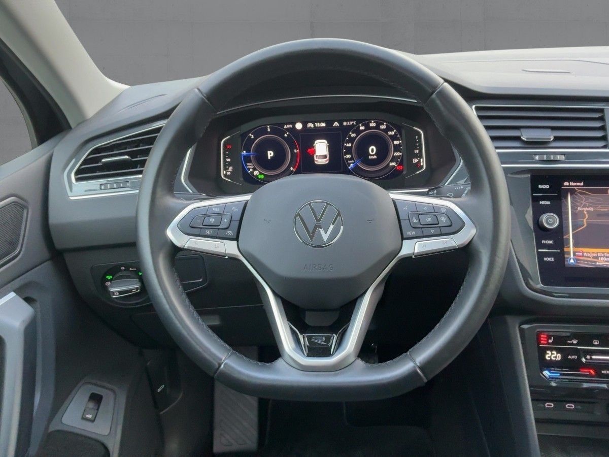 Volkswagen Tiguan 2.0 TDI 4M ELEGANCE MATRIX+NAVI+AHK+PANO
