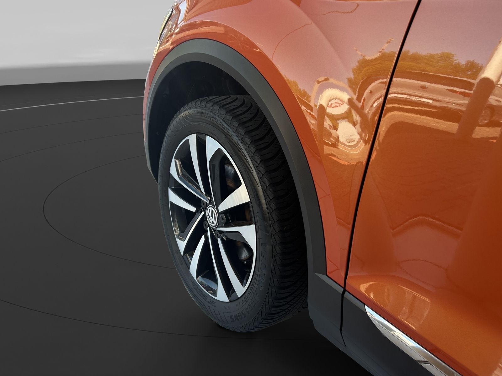 Volkswagen T-Roc 1.5 TSI OPF IQ.DRIVE - Samsaru's Car Outlet
