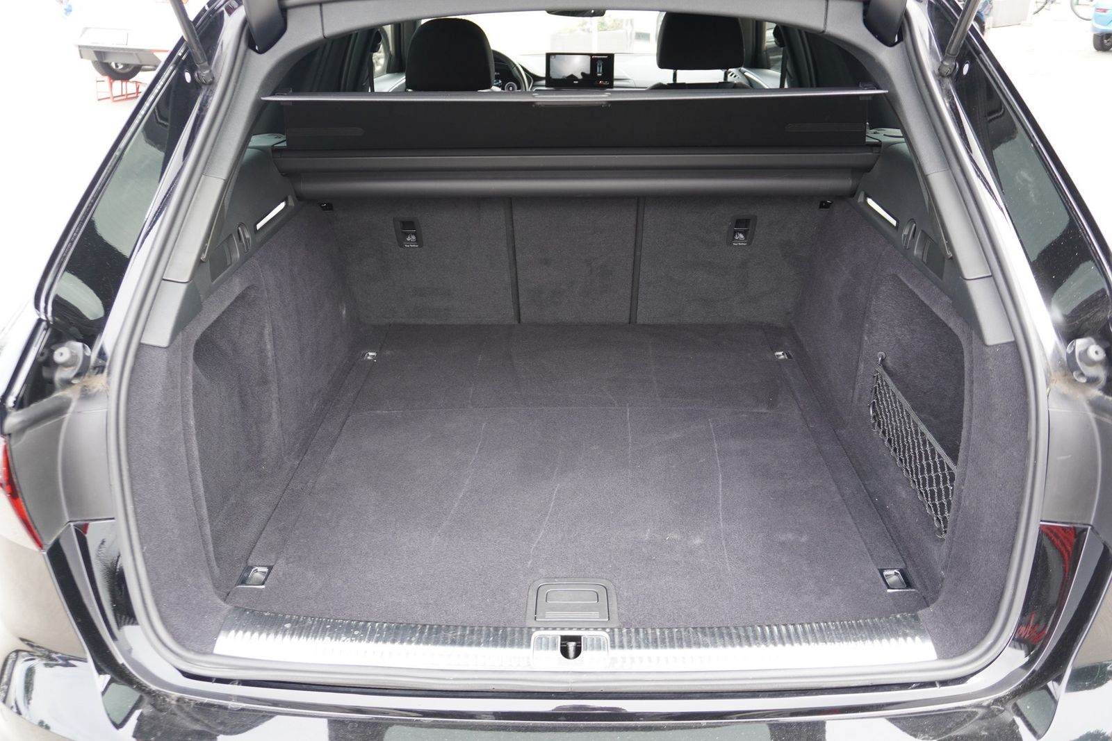 Audi A4 Avant 45 2.0 TFSI quattro advanced - Samsaru's Car Outlet