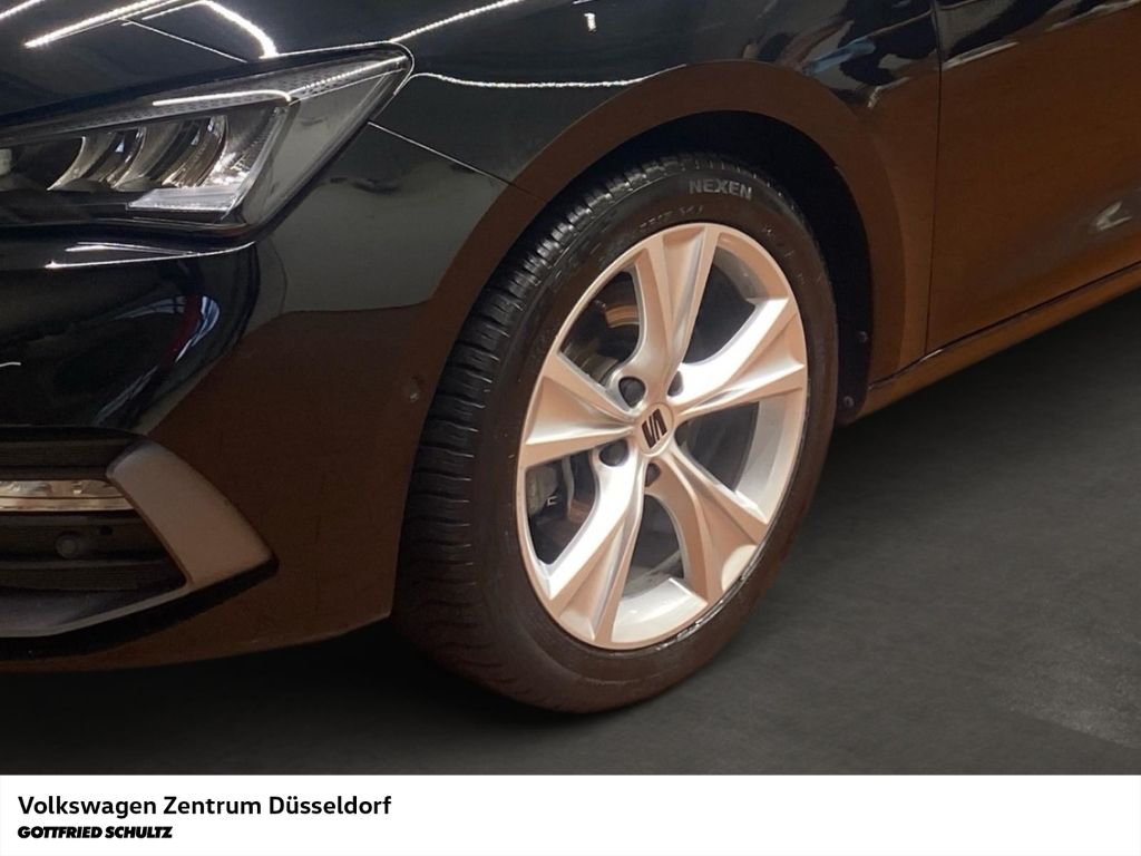 Seat Leon ST 2.0 TDI DSG AHK Navi Kamera Sitzheiz