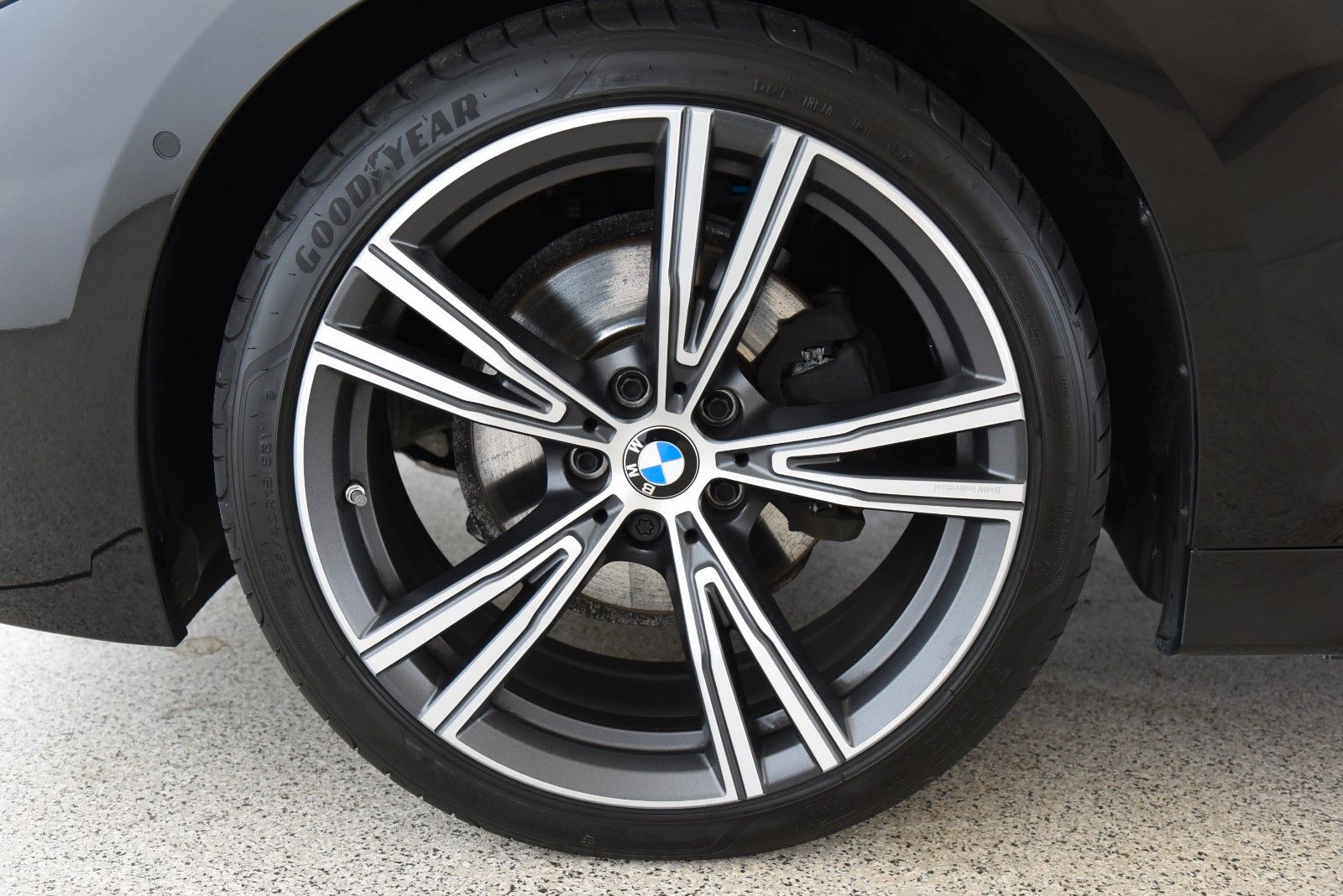 BMW 320d Touring xDrive M Sport ACC LED HUD H&K AHK