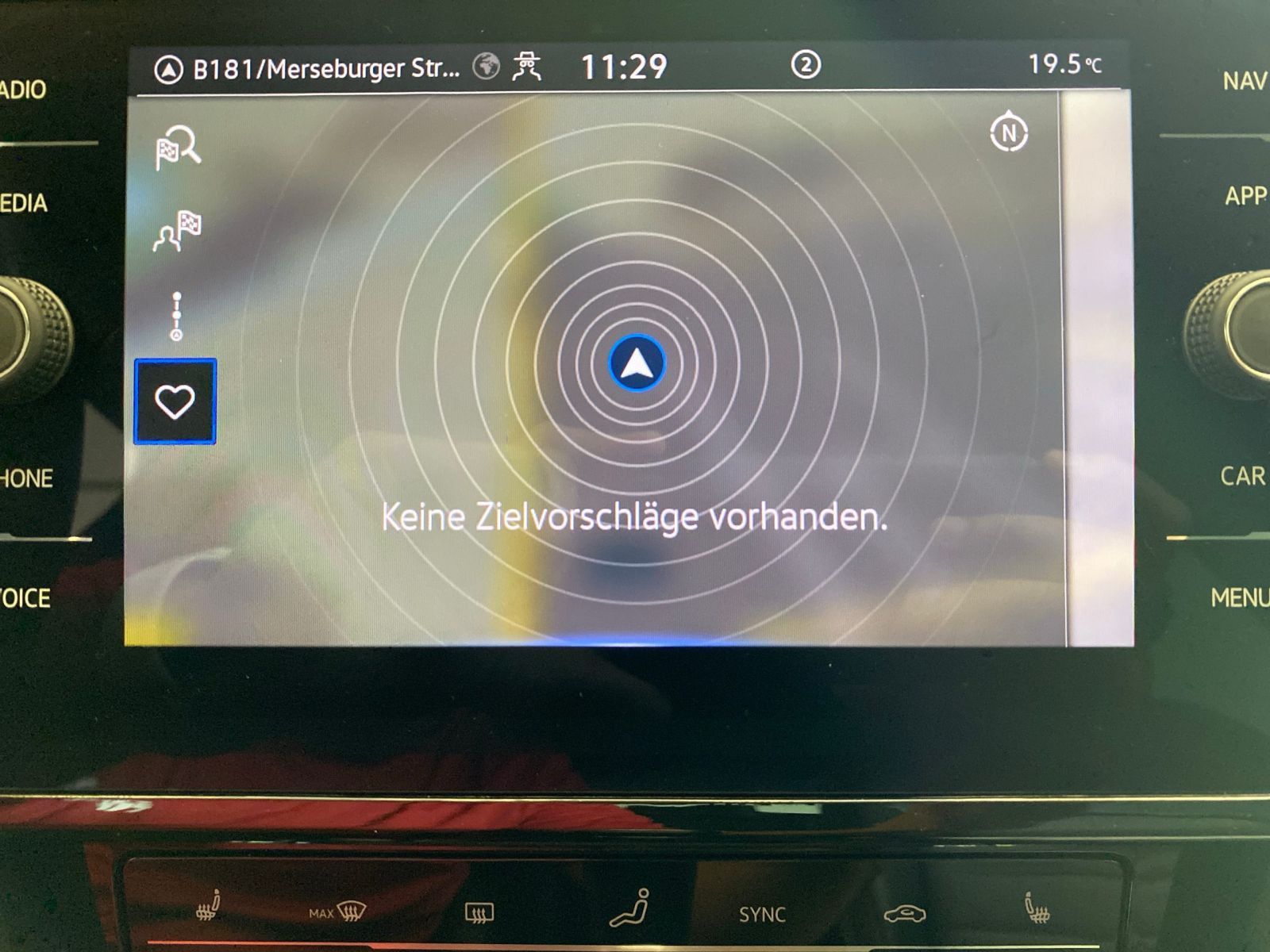 Volkswagen Passat Variant 2.0 TDI Business R-Line - Samsaru's Car Outlet