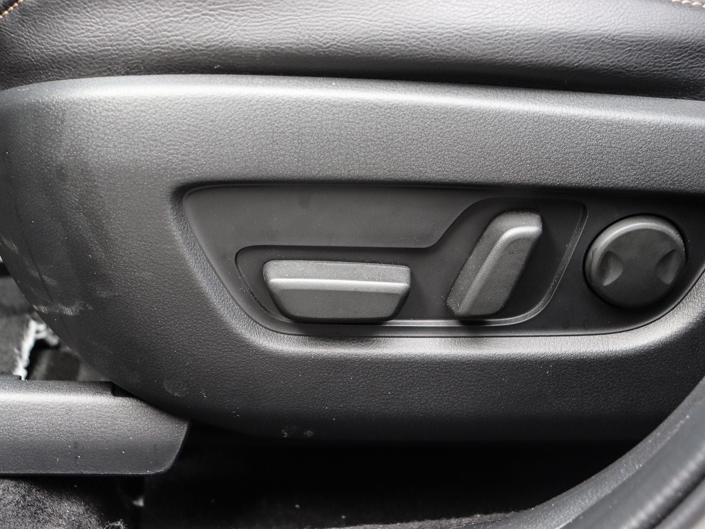 Mazda CX-60 HOMURA 2025 3.3L e-SKYACTIV-D 254PS AWD Co