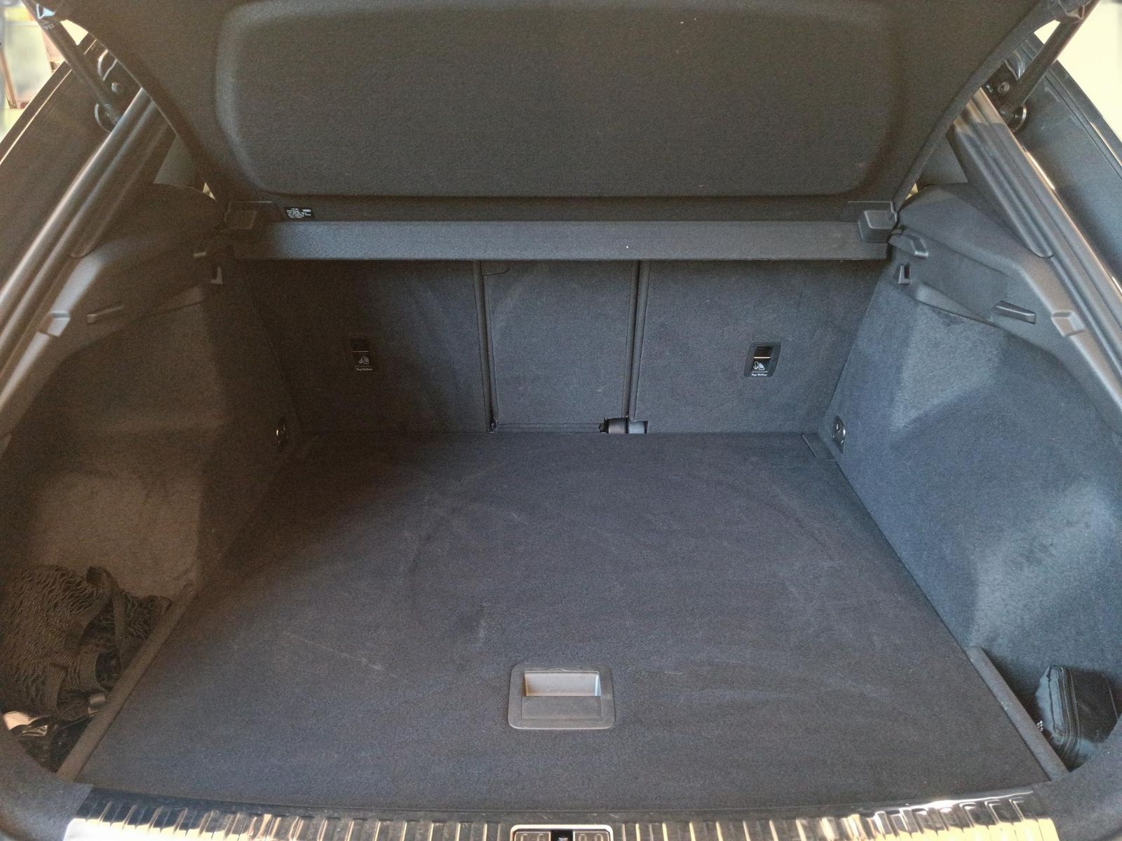 Audi Q3 40 TFSI quattro S tronic S-Line - Samsaru's Car Outlet