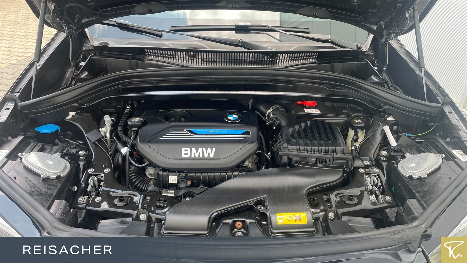 BMW X1 xDrive 25e M Sport - Samsaru's Car Outlet