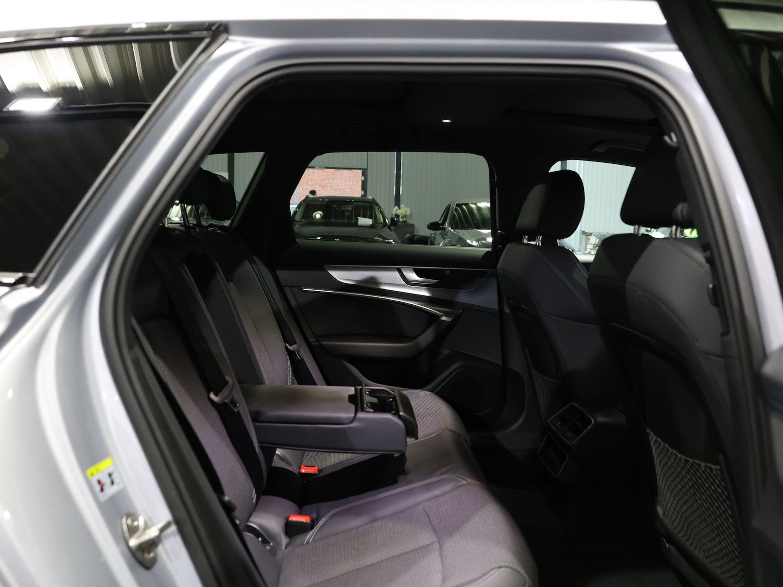 Audi A6 Avant 40 TDI S-LINE BLACK / PANORAMA, LED, VC