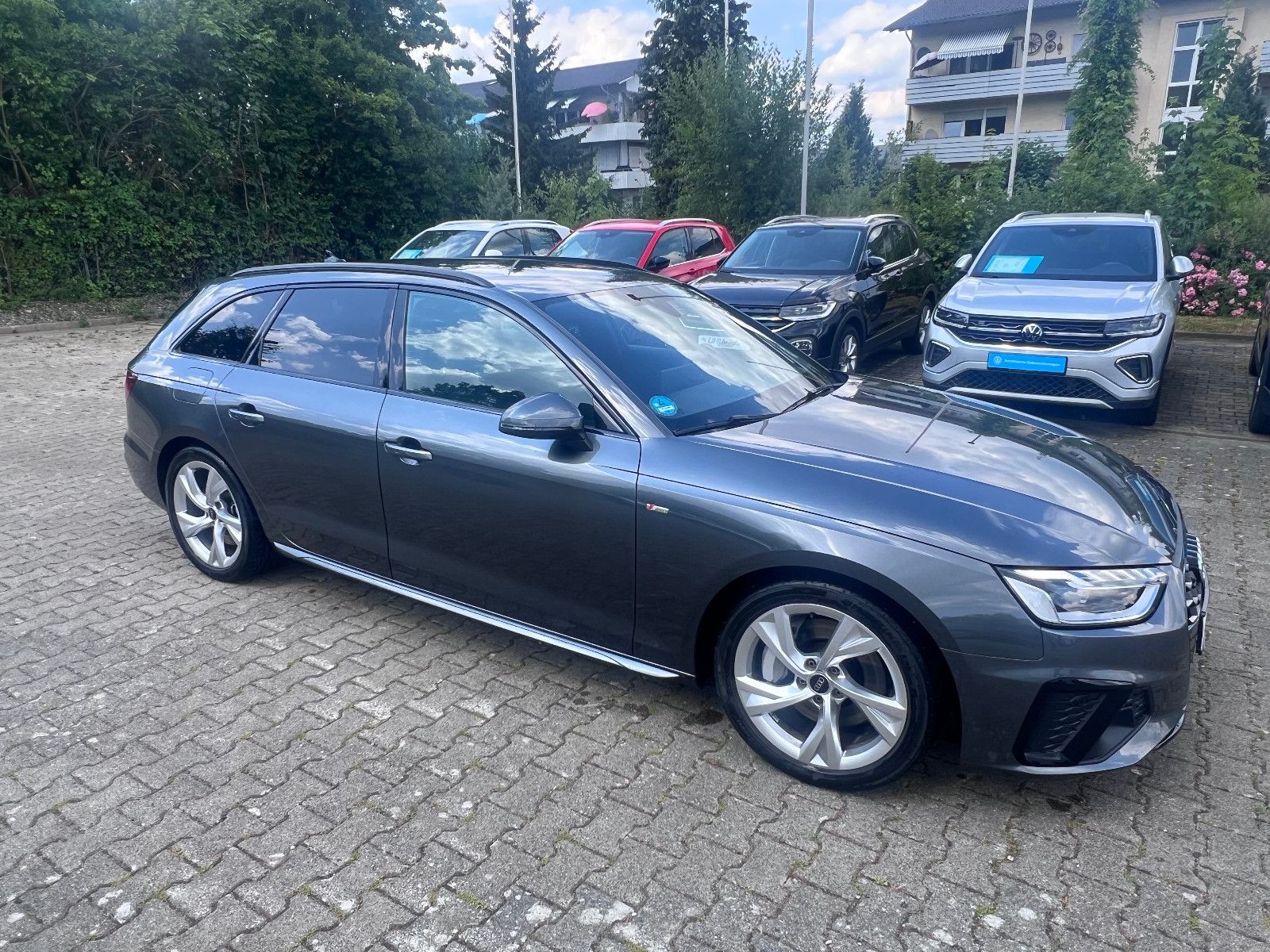 Audi A4 Avant 45 TFSI quattro S line - Samsaru's Car Outlet