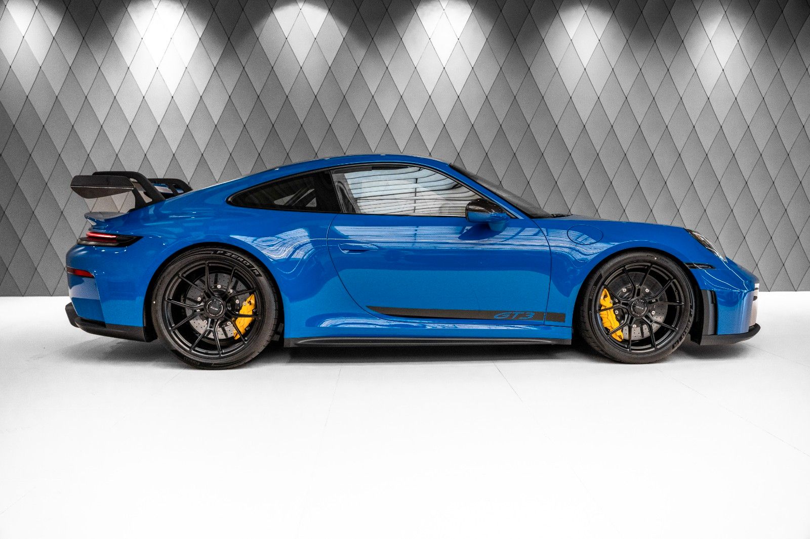 Porsche 992 GT3 - Samsaru's Car Outlet