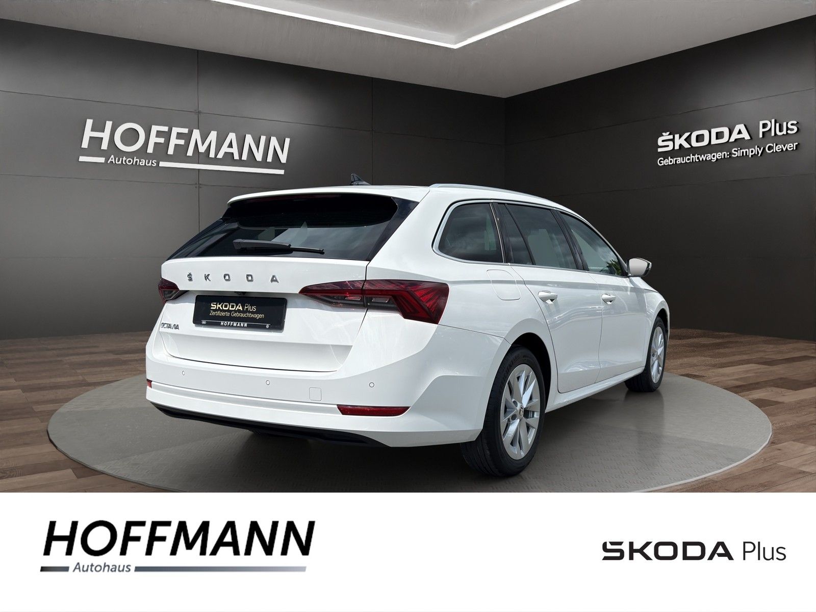 Skoda Octavia Combi 2.0 TDI Style - Samsaru's Car Outlet