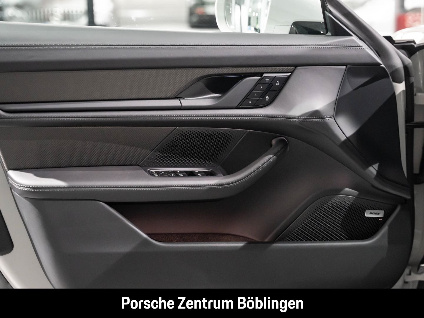 Porsche Taycan 4S Cross Turismo BOSE Panoramadach HeadUp