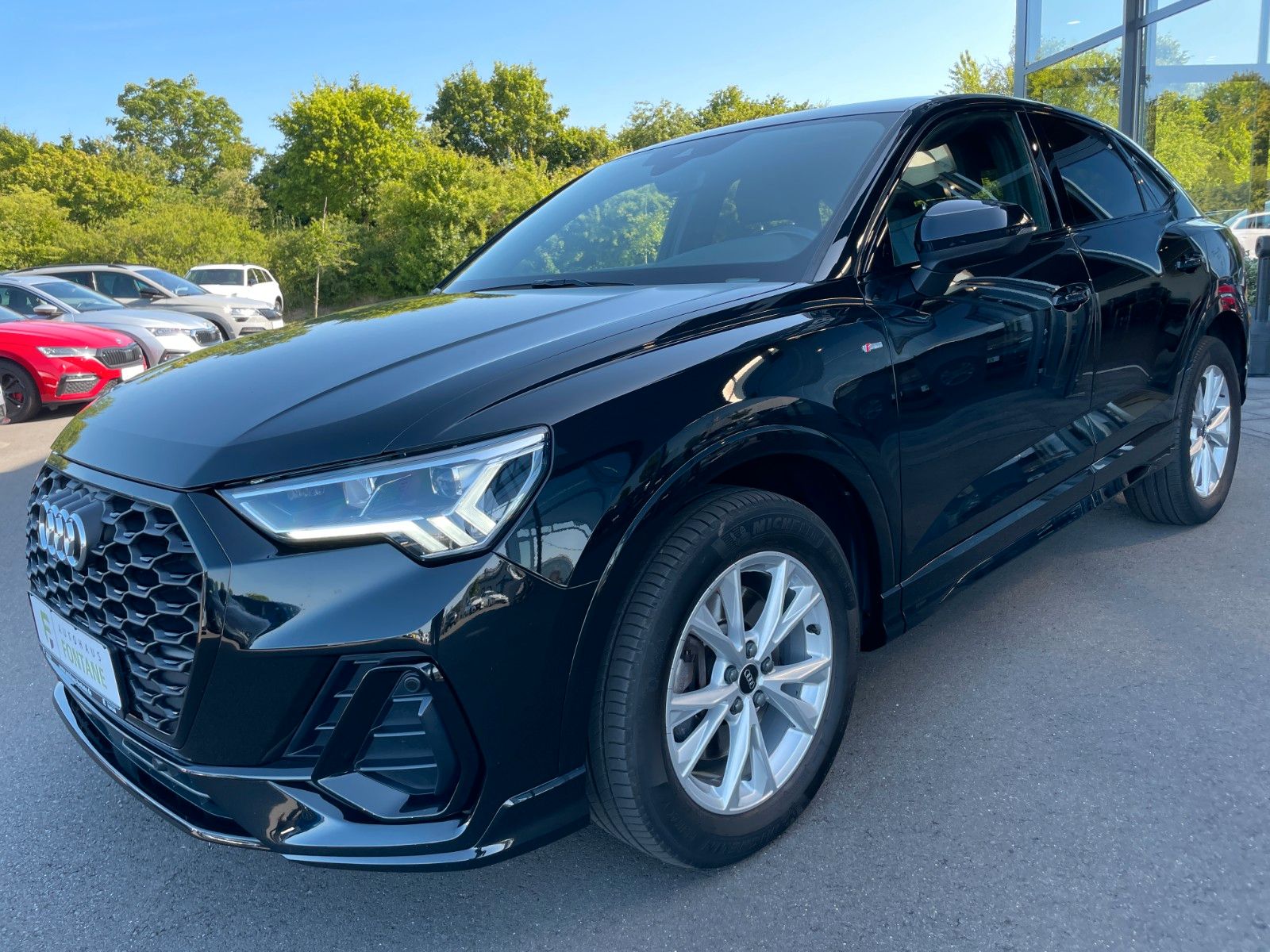 Audi Q3 Sportback 2,0TFSI quattro Sline Black - Samsaru's Car Outlet