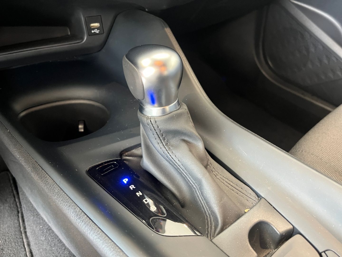 Toyota C-HR 1.8 Hybrid Business-Edition - Samsaru's Car Outlet