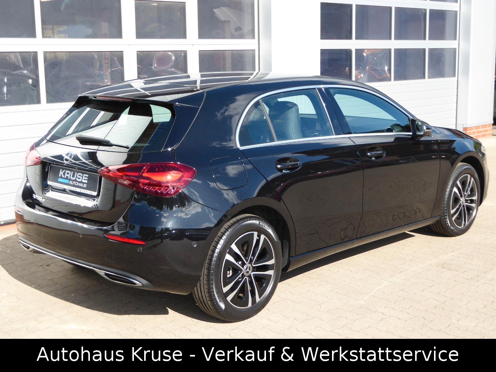 Mercedes-Benz A 250 e PRO - Samsaru's Car Outlet