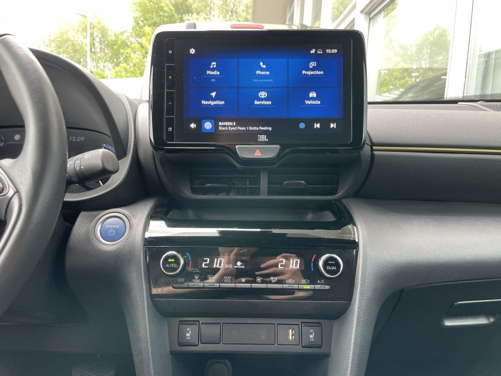 Toyota Yaris Cross Hybrid 1.5 Adventure*HUD*JBL*PDC*