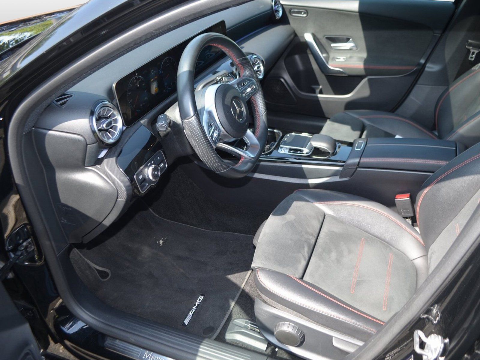 Mercedes-Benz 4MATIC Kompaktlim - Samsaru's Car Outlet