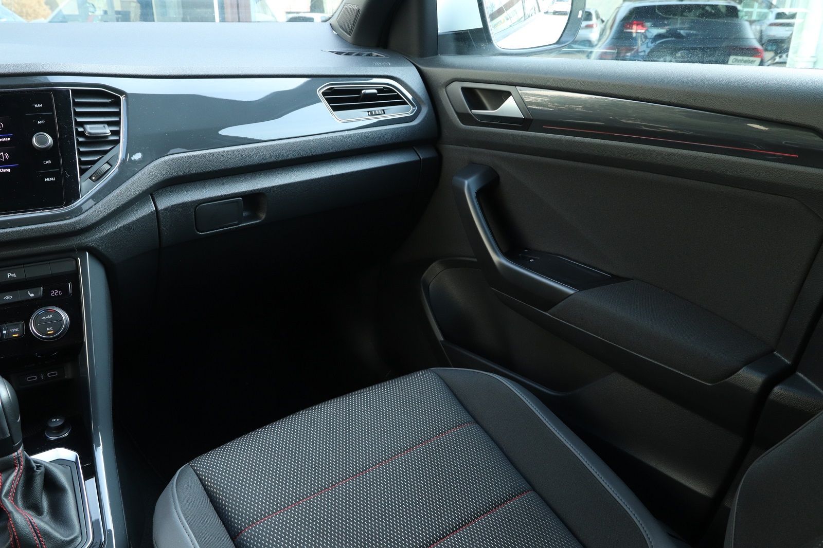Volkswagen T-Roc 2.0 TSI Sport 4Motion - Samsaru's Car Outlet
