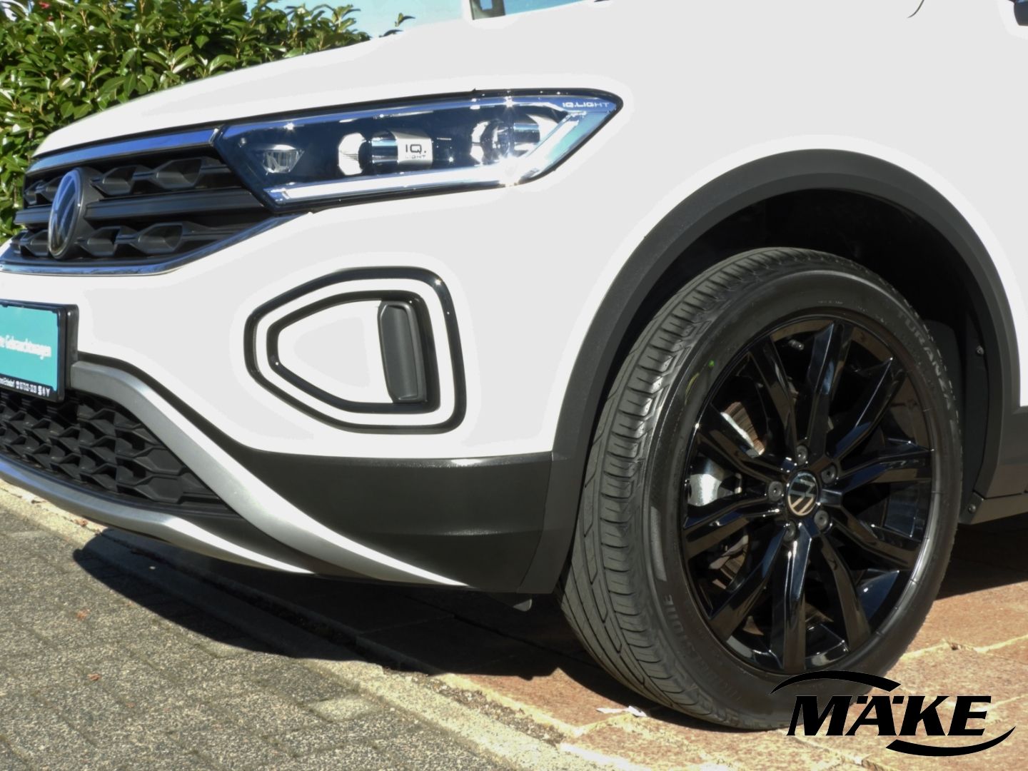 Volkswagen T-Roc Life 1.5 TSI DSG - Samsaru's Car Outlet
