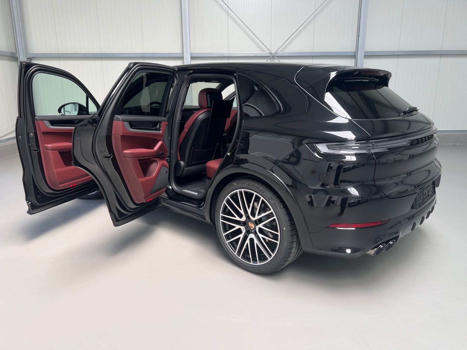 Porsche Cayenne Pano/22"/Head-Up/H- Achs/Masage/TV/RSE