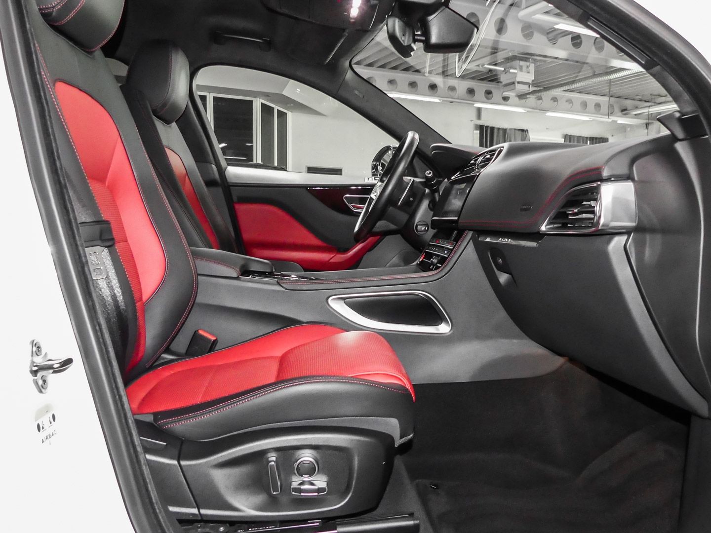 Jaguar F-Pace R-Sport AWD 30d Sportpaket Navi Leder dig
