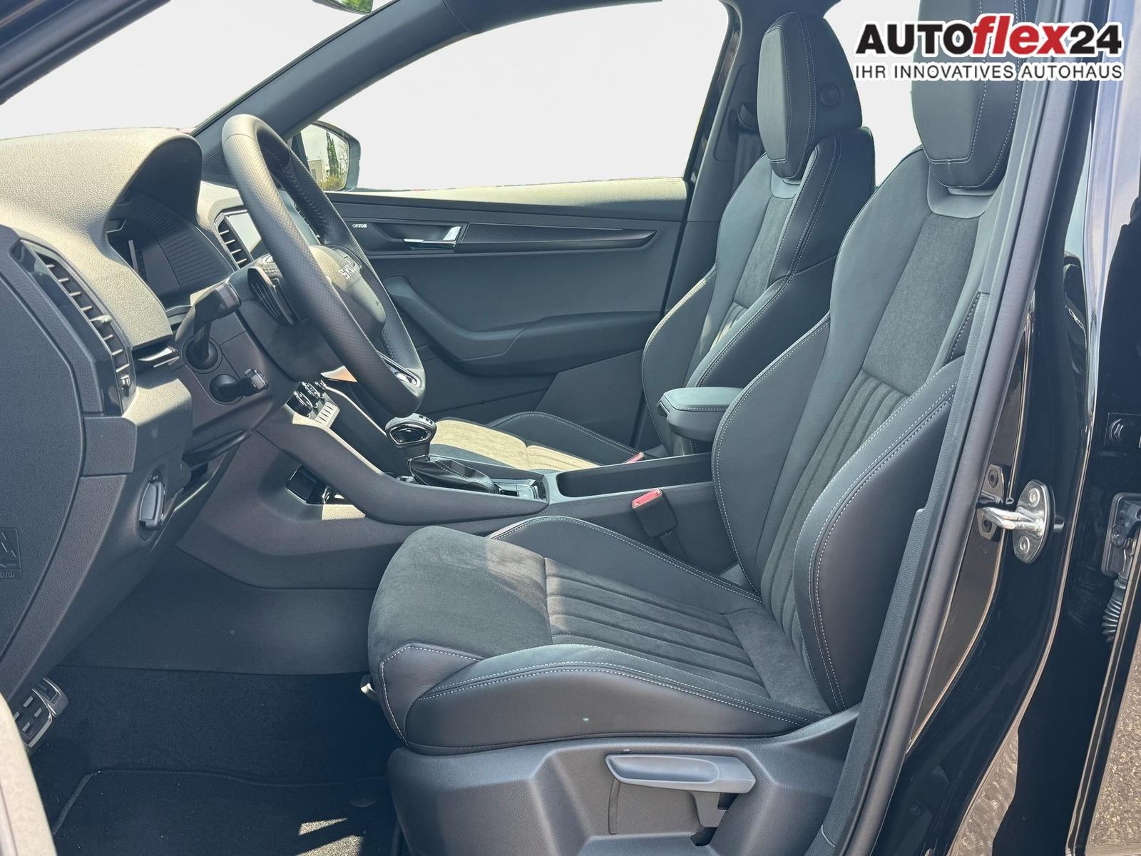 Skoda Karoq Sportline 2,0 TSI 4x4 DSG Leder 2ZKlima...