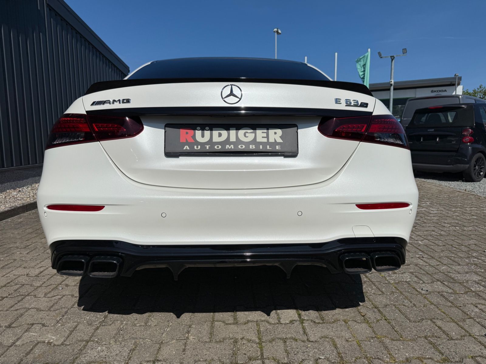 Mercedes-Benz E 63S AMG 4Matic - Samsaru's Car Outlet