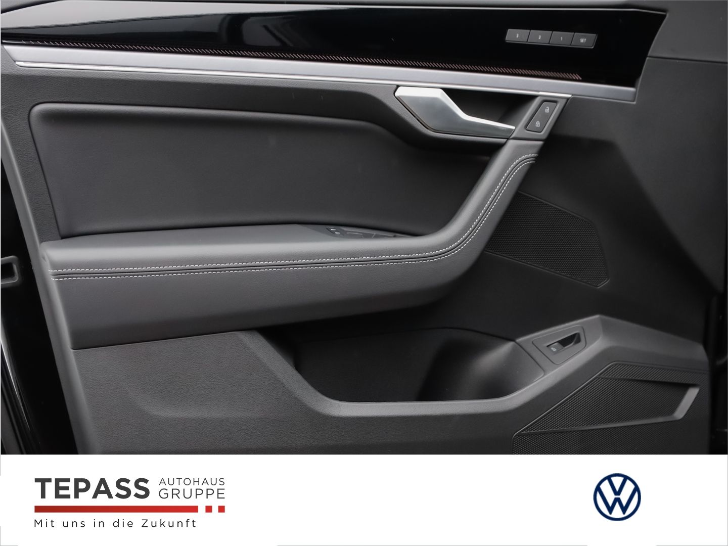 Volkswagen Touareg 3.0 V6 TDI SCR 4MOTION R-Line AHK HEAD-U
