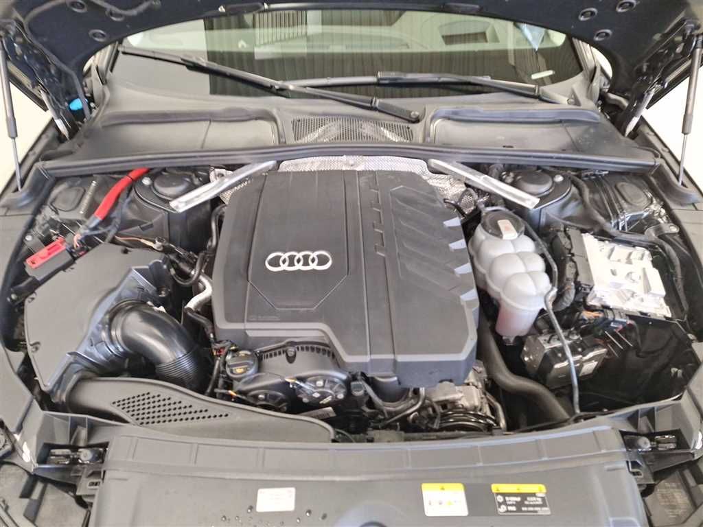 Audi A4 Avant 40 2.0 TFSI quattro S-tronic - Samsaru's Car Outlet