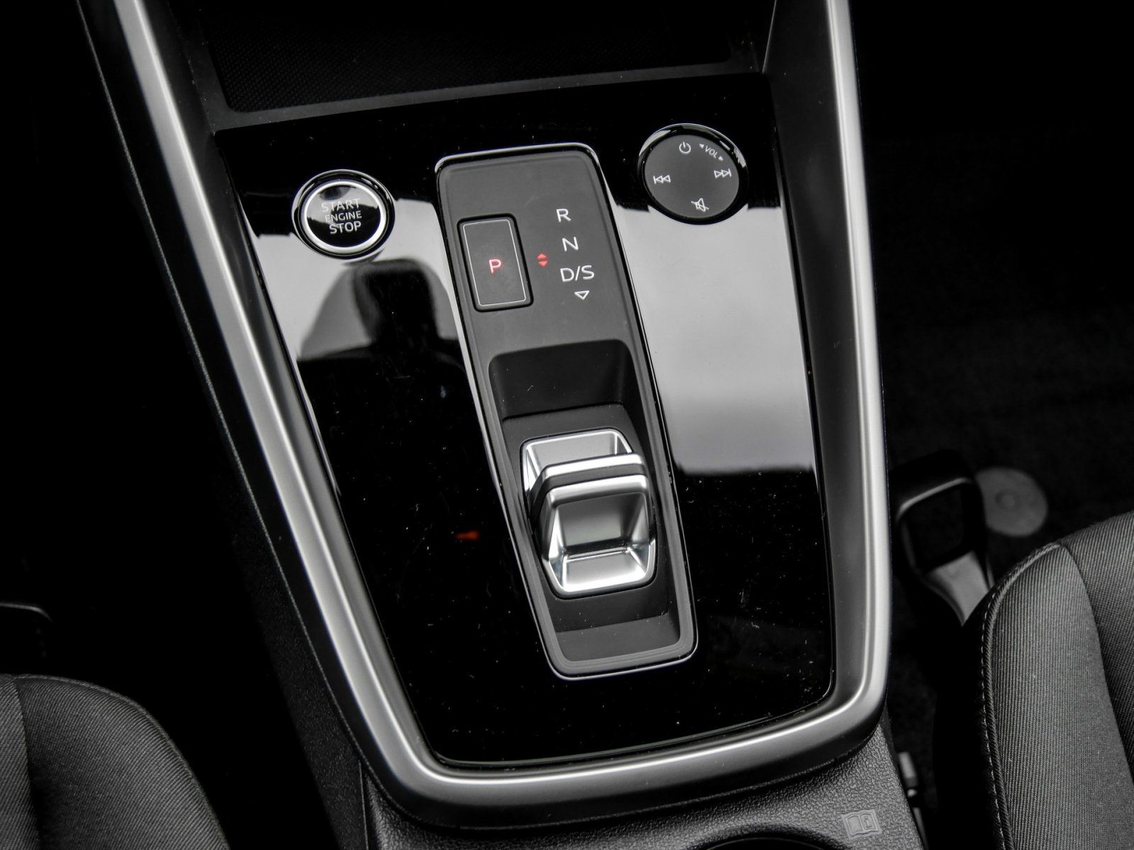 Audi A3 Sportback 40 HYBRID advanced PANO eKLAPPE LED