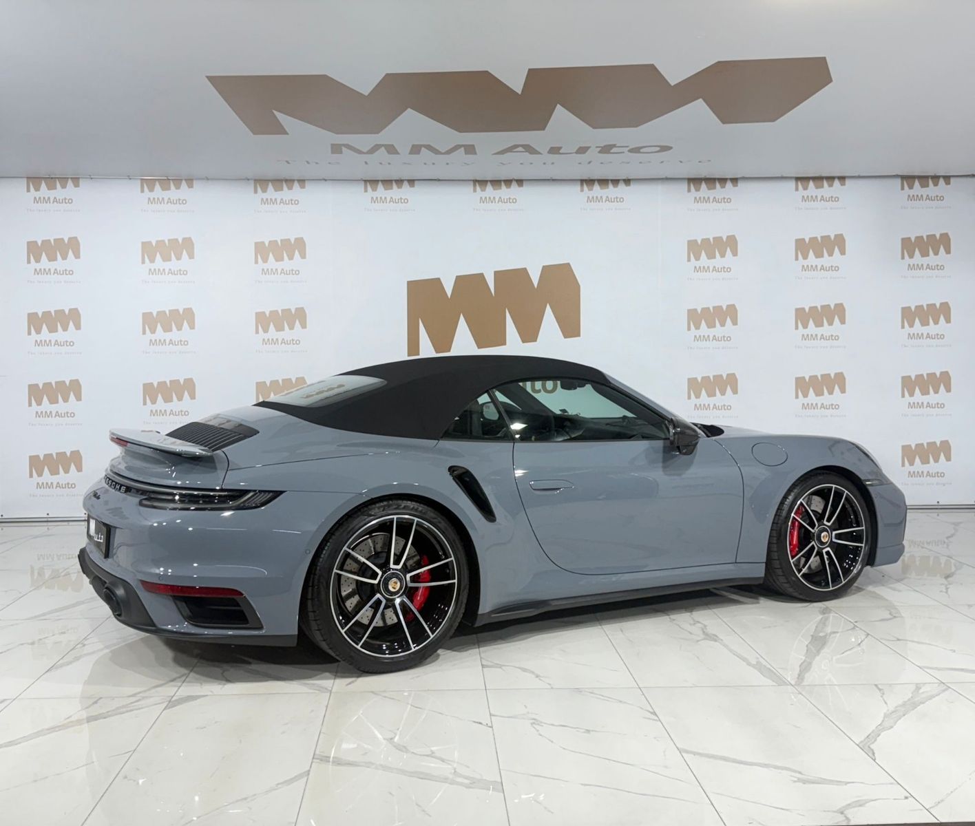 Porsche 992 911 Turbo Cabriolet Carbon Lift Burmester