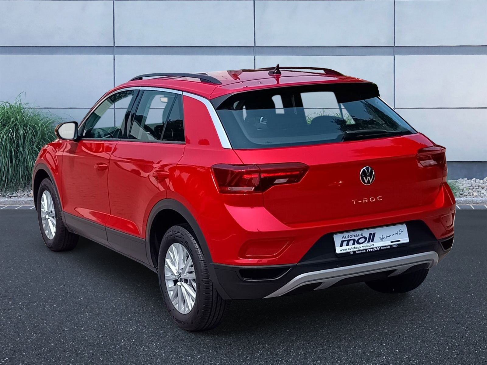 Volkswagen T-ROC Life 1.0 TSI - Samsaru's Car Outlet