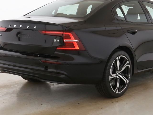 Volvo S60 B4 Lim. Plus Dark ACC BLIS H&K 19"LMF