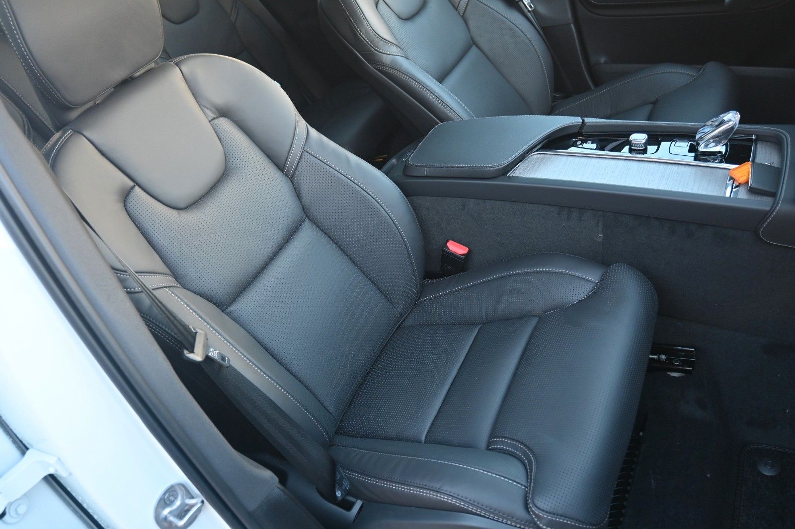 Volvo XC90 B5D AWD Ultimate Bright*PANO*STHZ*LUFT*AHK