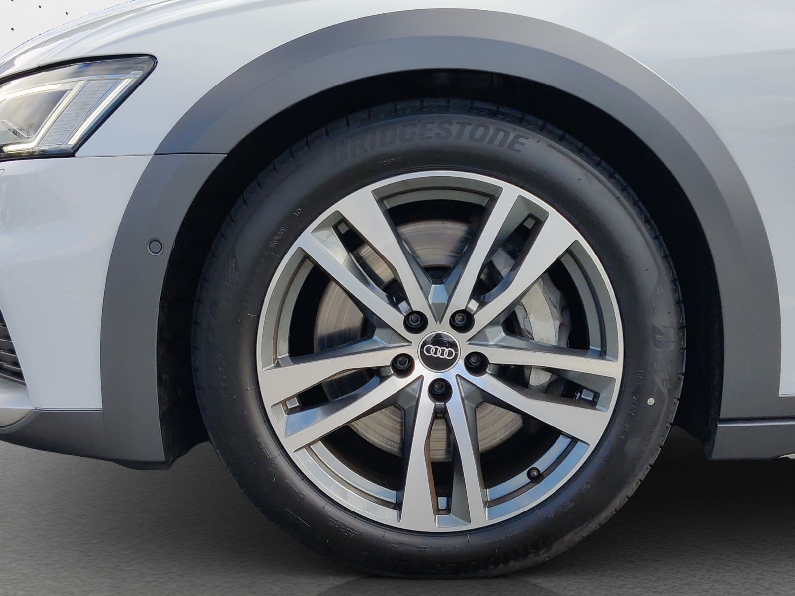 Audi A6 allroad 55 TFSI quattro - Samsaru's Car Outlet