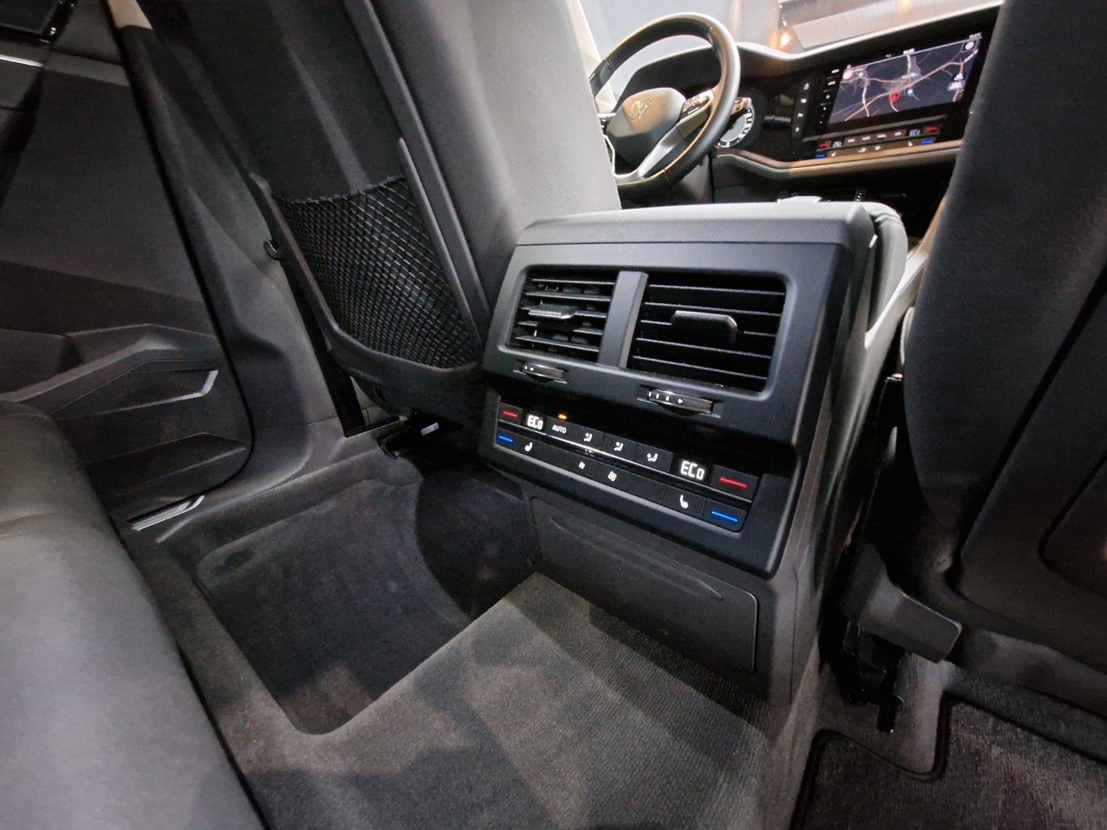 Volkswagen Touareg 3.0TDI Atmosphere 4Motion - Samsaru's Car Outlet