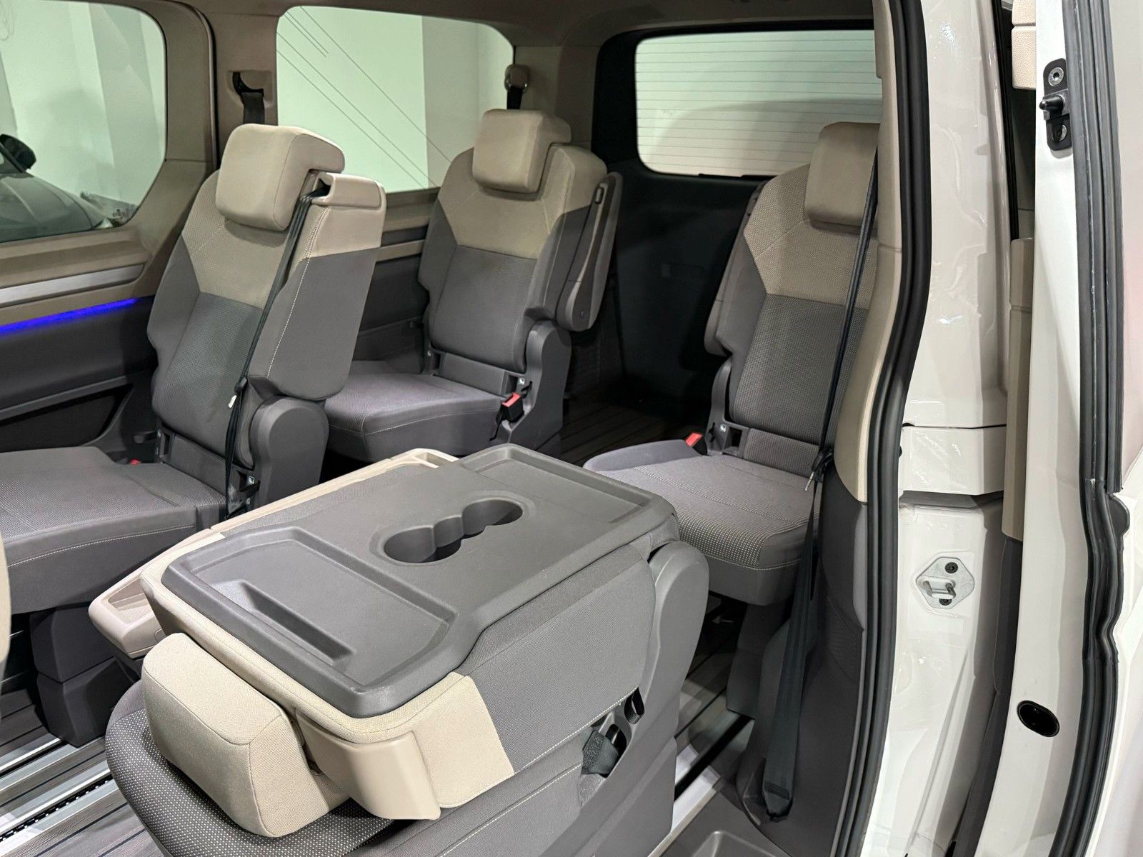 Volkswagen T7 Multivan Edition - Samsaru's Car Outlet