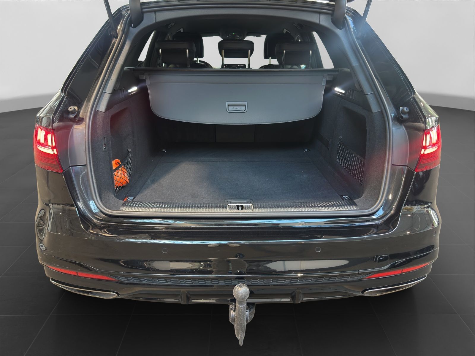 Audi A4 Avant 40 TFSI Q 2x S LINE MATRIX AHK LM19 KAM