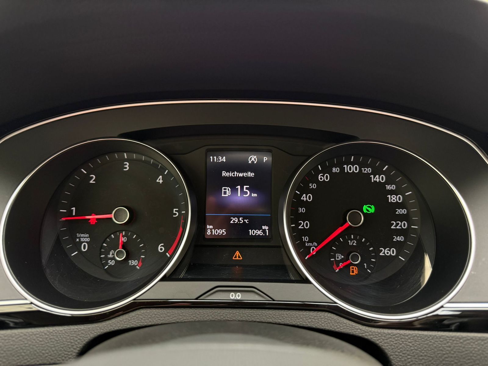 Volkswagen Passat 2.0 TDI Business DSG - Samsaru's Car Outlet