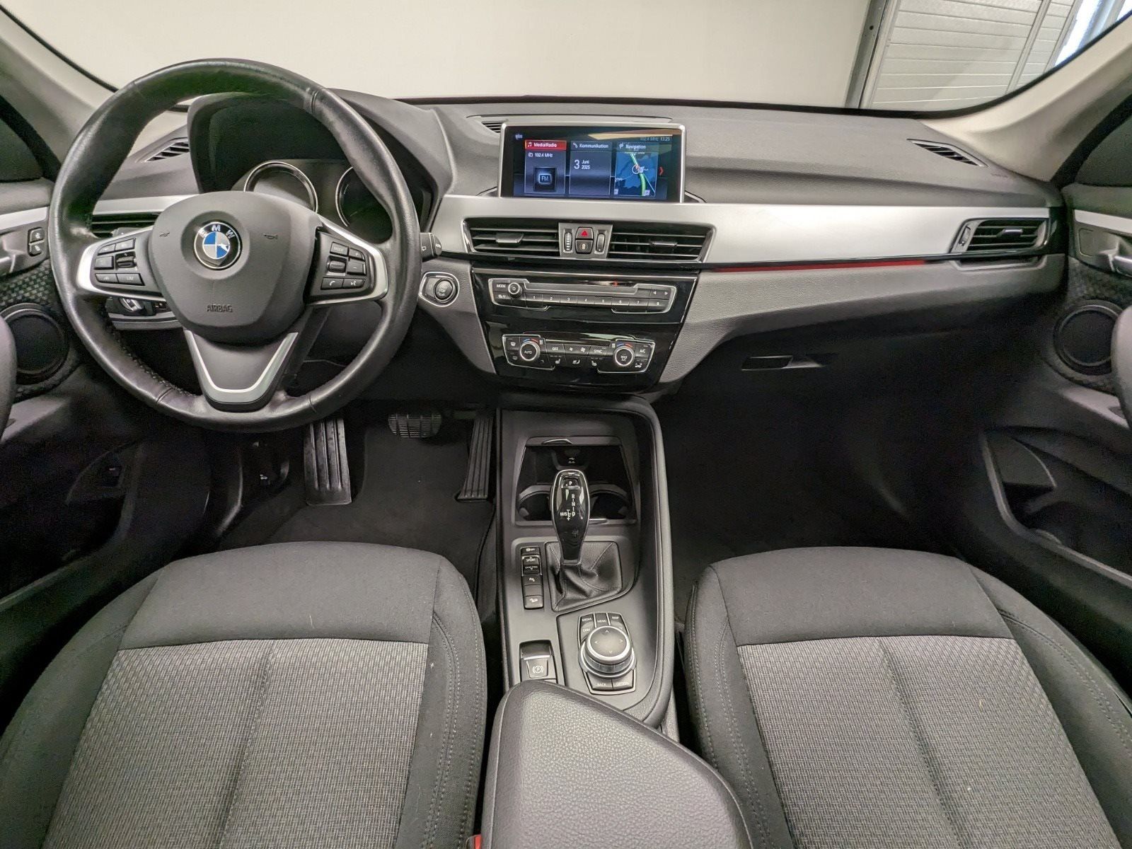 BMW X1 xDrive18d - Samsaru's Car Outlet