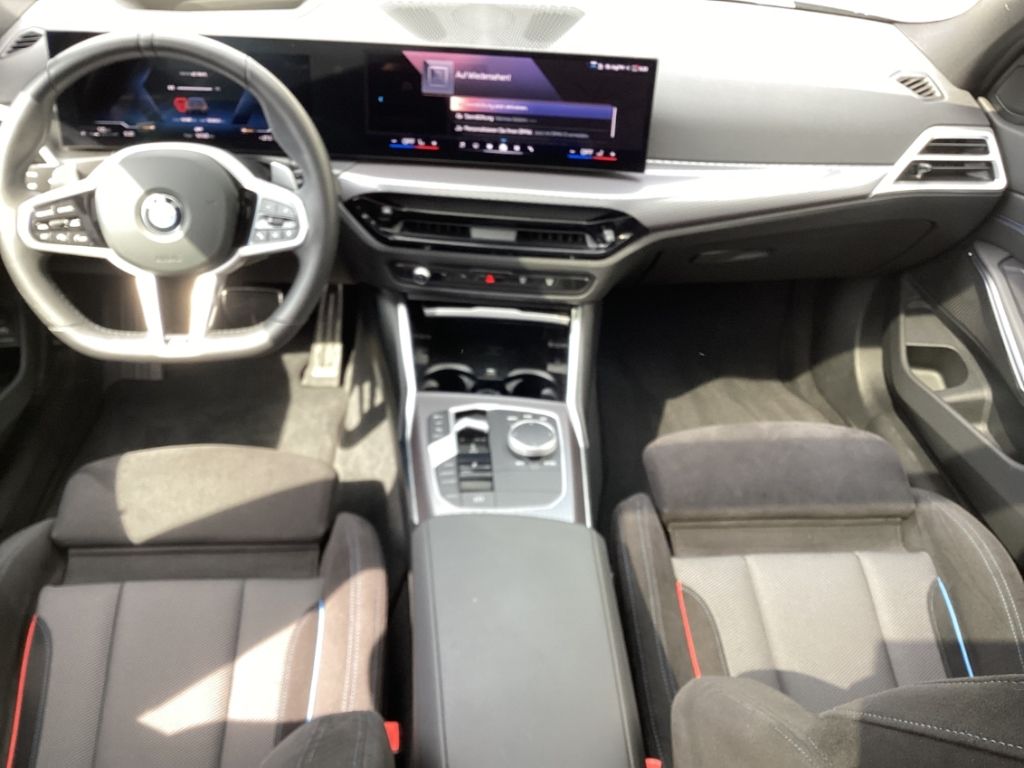 BMW 330 i xDrive Tour M-Sport Pano AHK 19''SRneu HUD