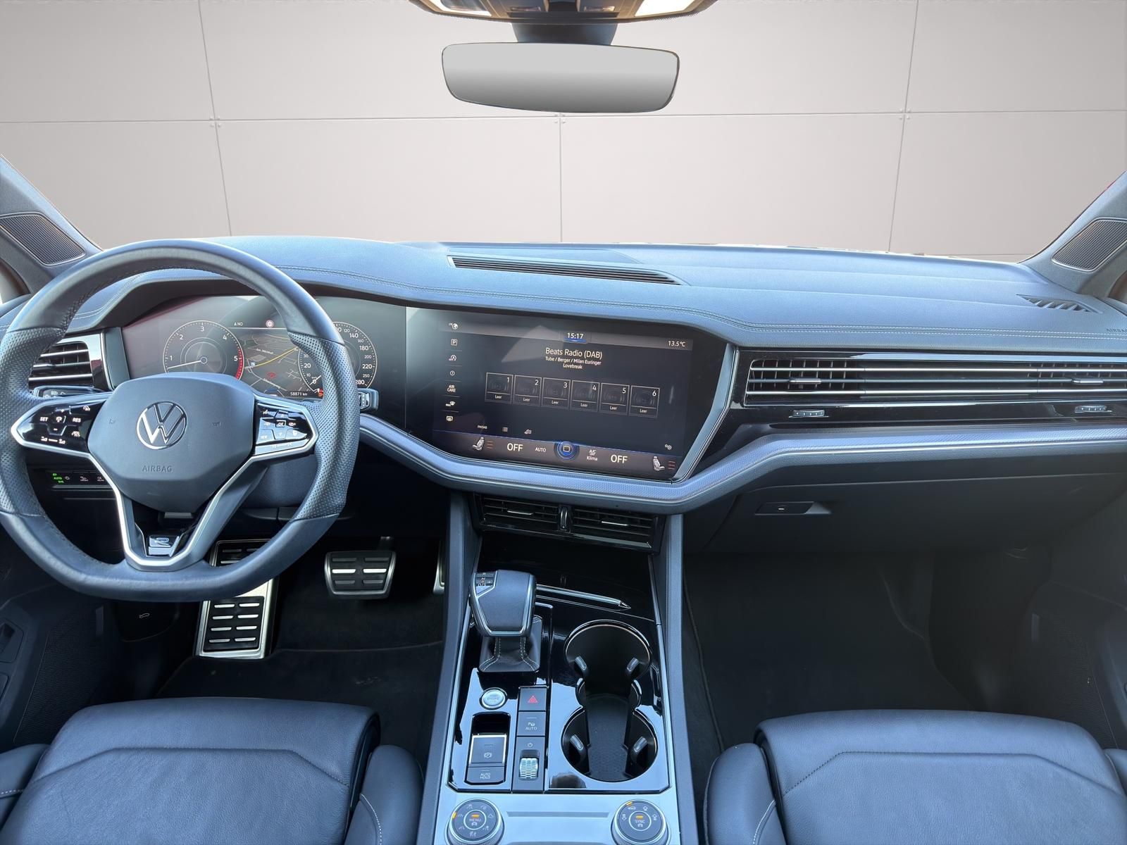 Volkswagen Touareg 3.0 V6 TDI R-LINE 4x4*LUFTFEDERUNG*PANO*