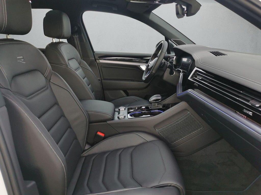 Volkswagen Touareg 3.0 TSI eHybrid 340 kW 4M R Tipronic - Samsaru's Car Outlet