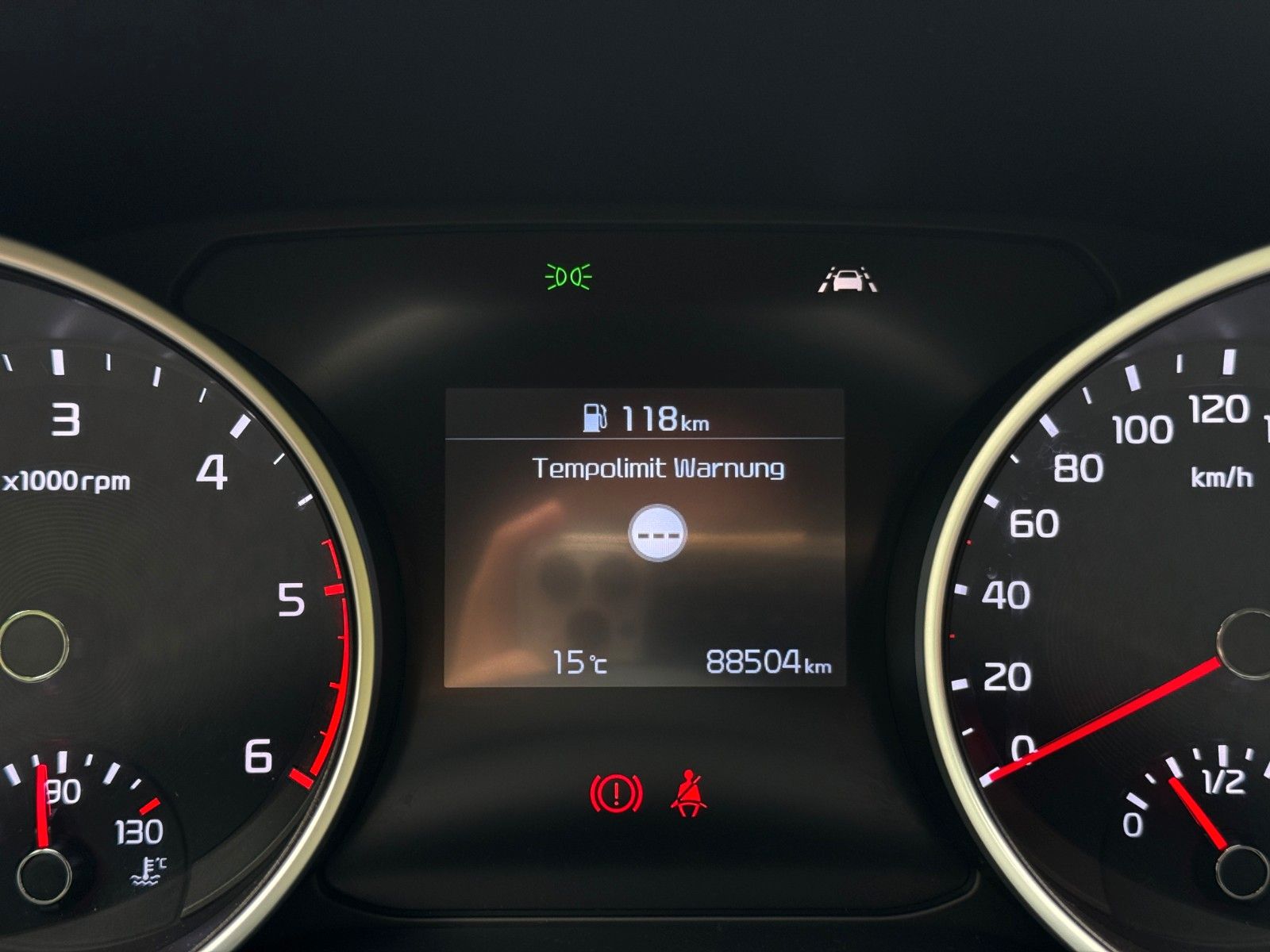 Kia Ceed 1.6 CRDi Vision - Samsaru's Car Outlet